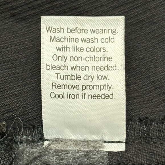 Black pleated corduroy mini skirt high rise sz 9 Dark Academia Clueless Preppy - Picture 4 of 9